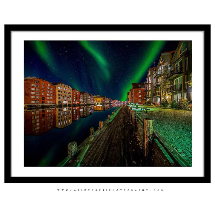 Amazing nordlys northern light over Trondheim