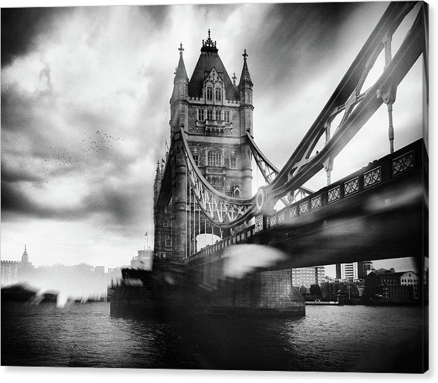 Tower Bridge In London - AZIZ NASUTI ART GALLERY