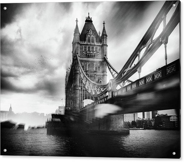 Tower Bridge In London - AZIZ NASUTI ART GALLERY