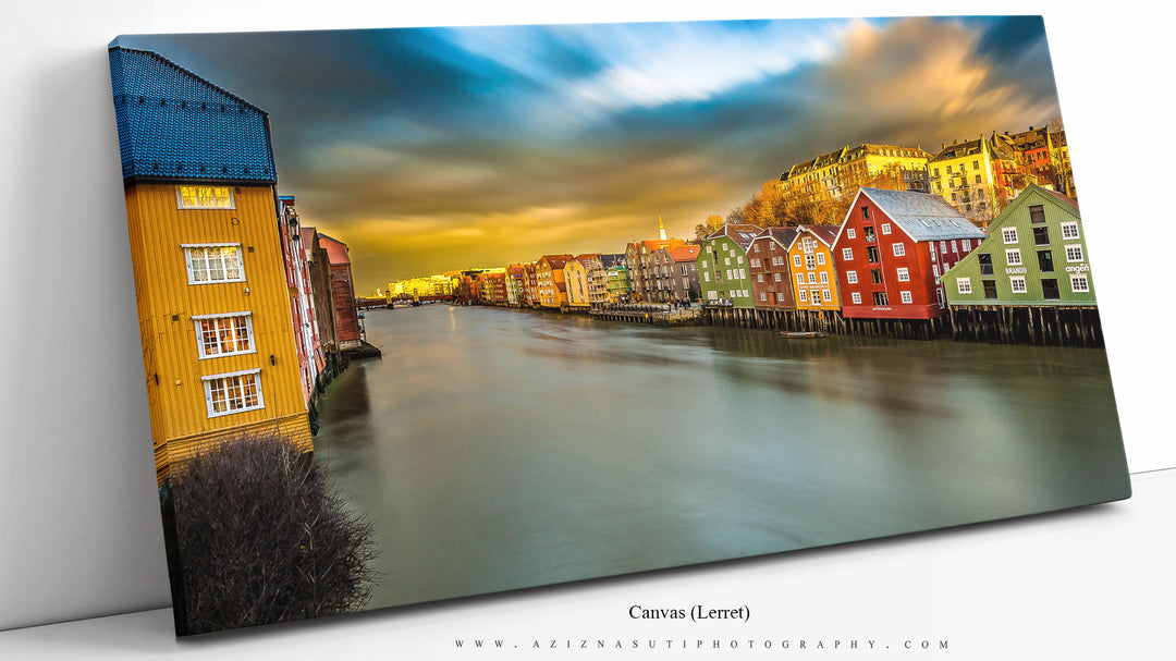 Trondheim og den dramatiske himmelen (Canvas)