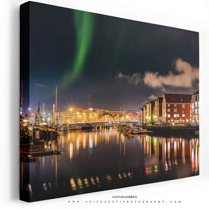 Nordlys Over Trondheimskanalen