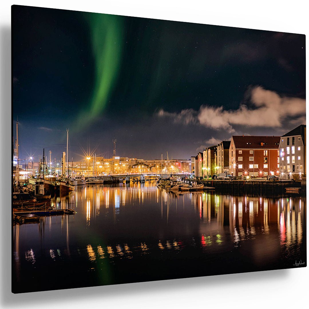 Nordlys Over Trondheimskanalen