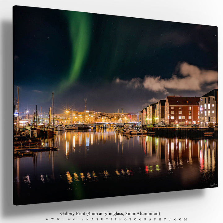 Nordlys Over Trondheimskanalen