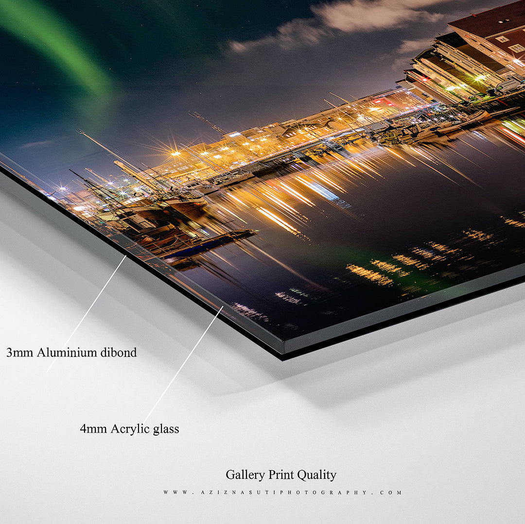 Nordlys Over Trondheimskanalen