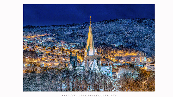 Nidarosdomen Vinterstemning (3 sizes on Gallery Print) - AZIZ NASUTI ART GALLERY