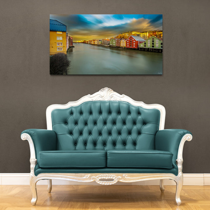 Trondheim og den dramatiske himmelen (Canvas)