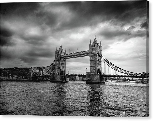 Tower Bridge In London - AZIZ NASUTI ART GALLERY