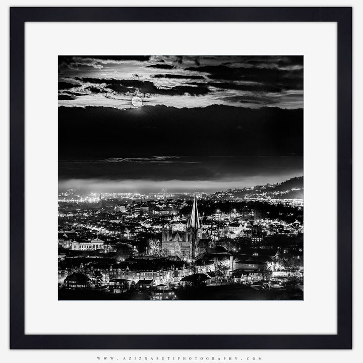 Framed 50×50 cm Photo Art – Choose Your Motif