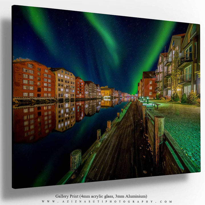 Amazing nordlys northern light over Trondheim