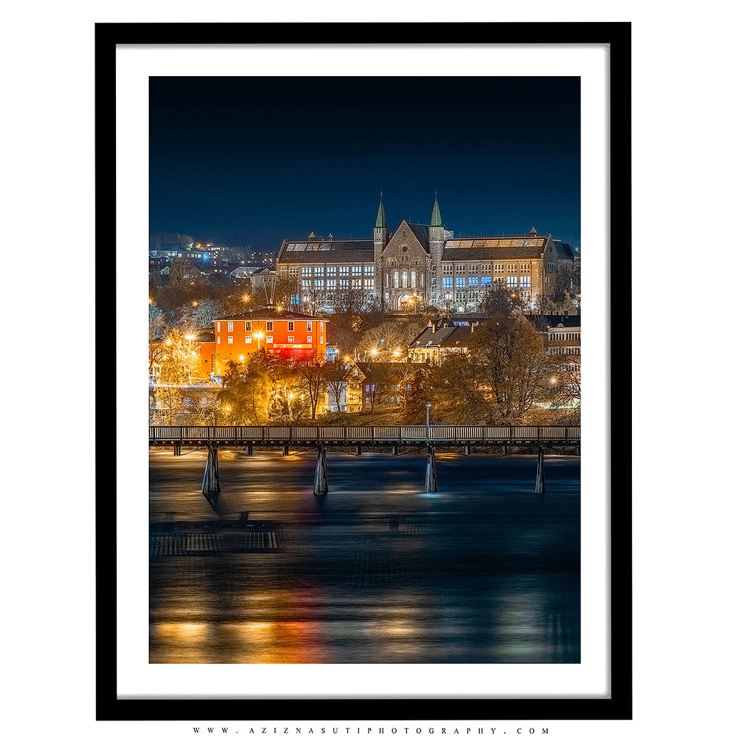 NTNU Main building and Student Samfundet in The Night