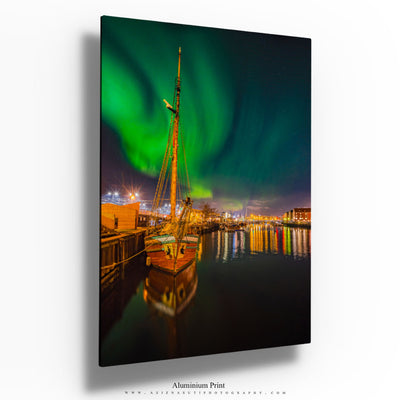 The amazing night over Trondheim's Canal with Northern Light