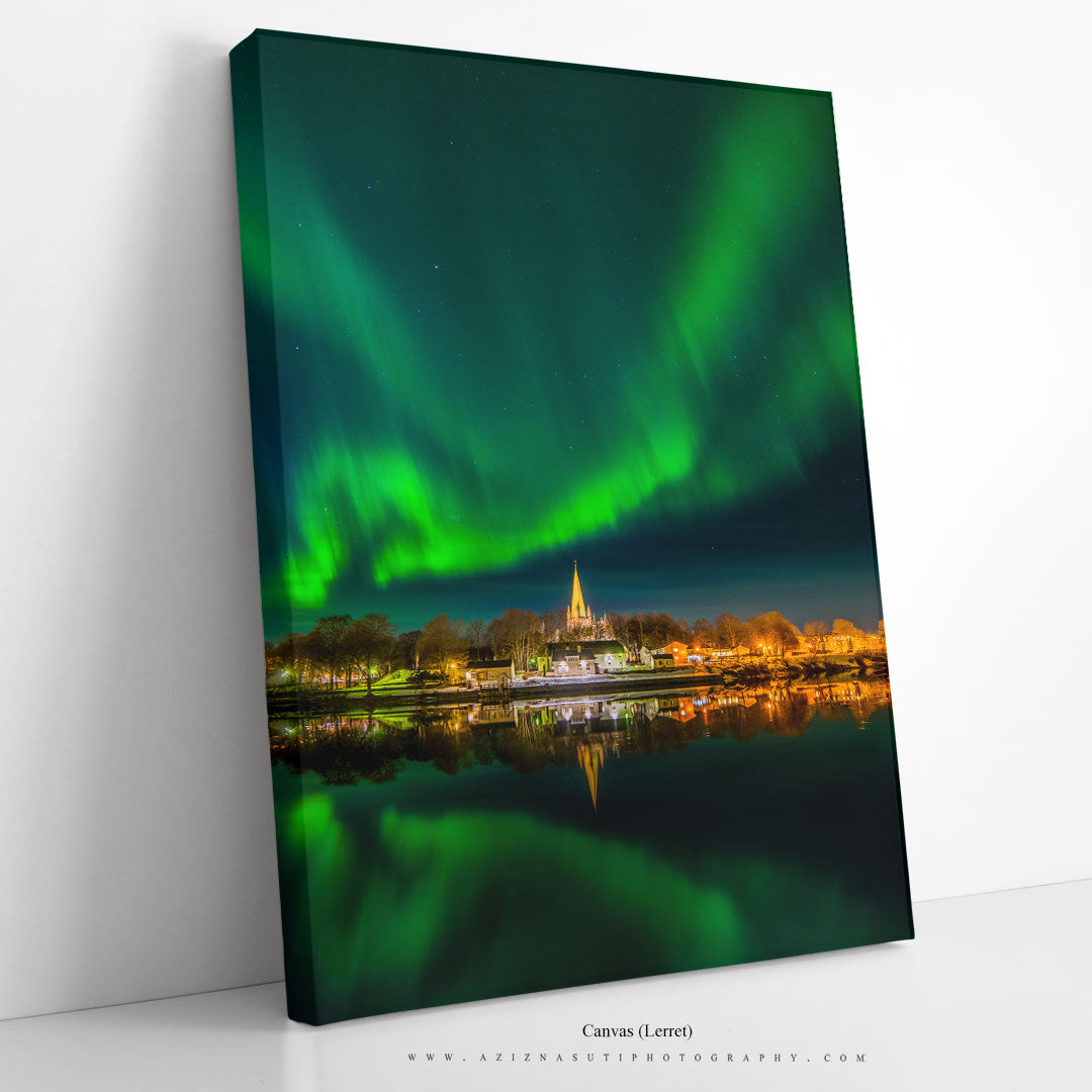 Aurora Over Nidarosdomen In Trondheim