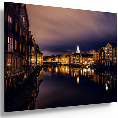 Trondheim Brygga og den vakre Nidarosdomen