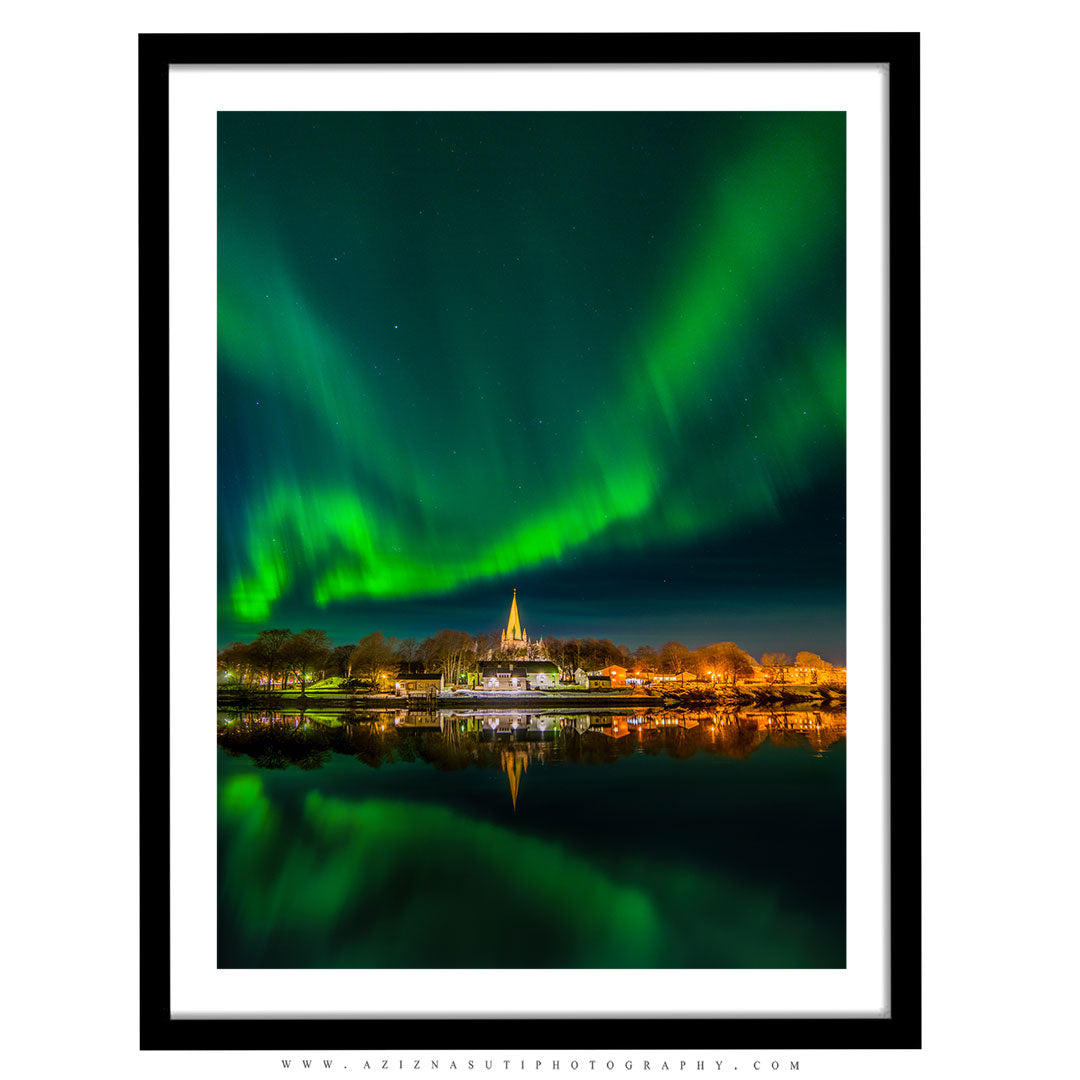 Aurora Over Nidarosdomen In Trondheim