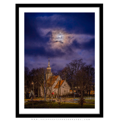Moon Over Lade kirke