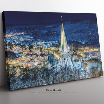 Den vakre Nidarosdomen om vinteren på Canvas (Lerret)