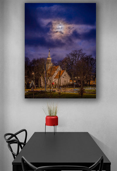 Moon Over Lade kirke