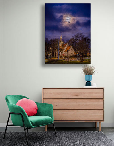 Moon Over Lade kirke