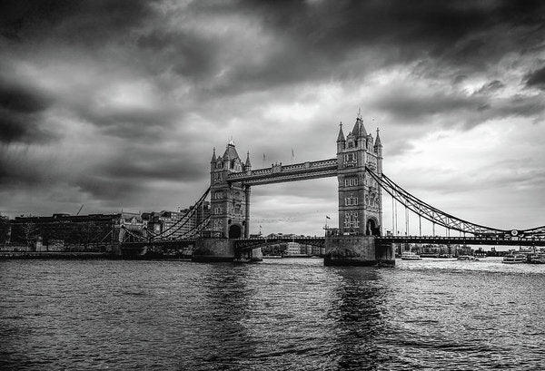 Tower Bridge In London - AZIZ NASUTI ART GALLERY